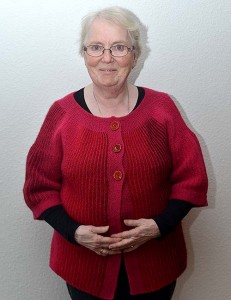 rød cardigan vendestrik